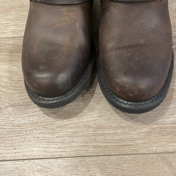 Too small - Picture 3 of 8